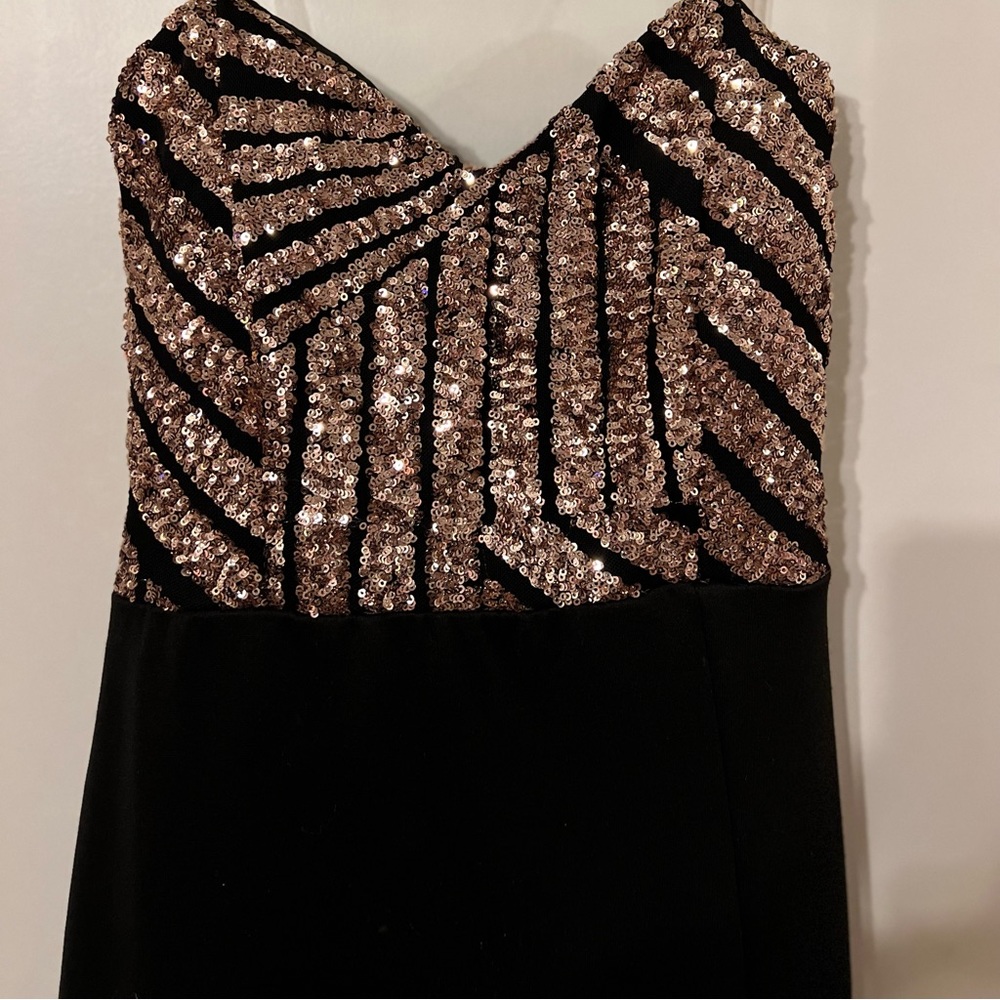 Dress/gown worn only once Size Large.